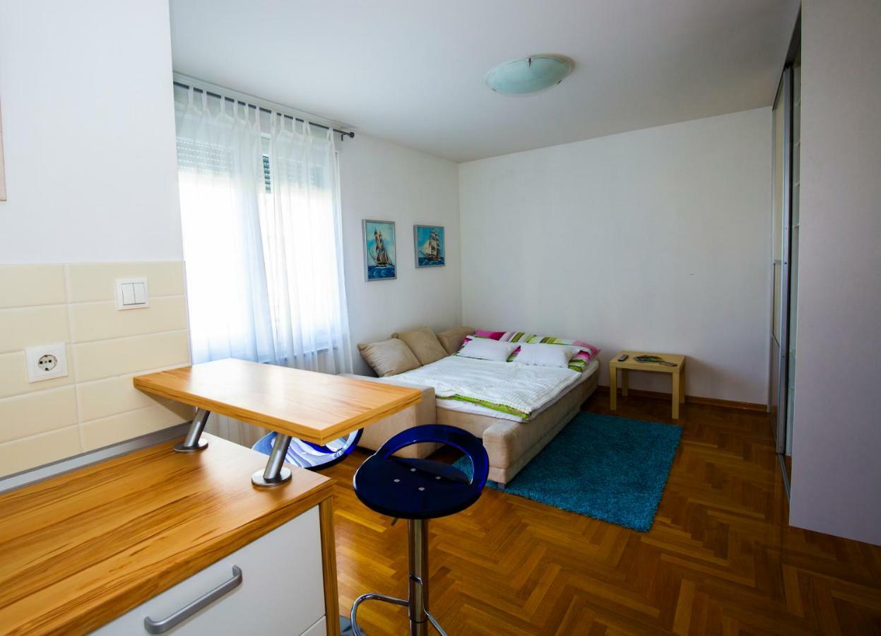 Apartment Luka Загреб Экстерьер фото