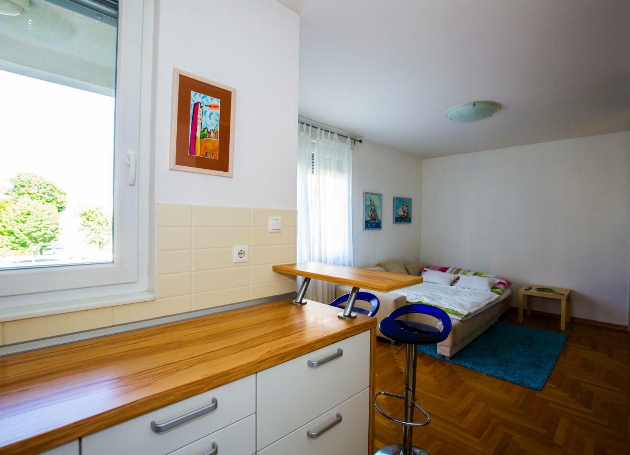 Apartment Luka Загреб Экстерьер фото