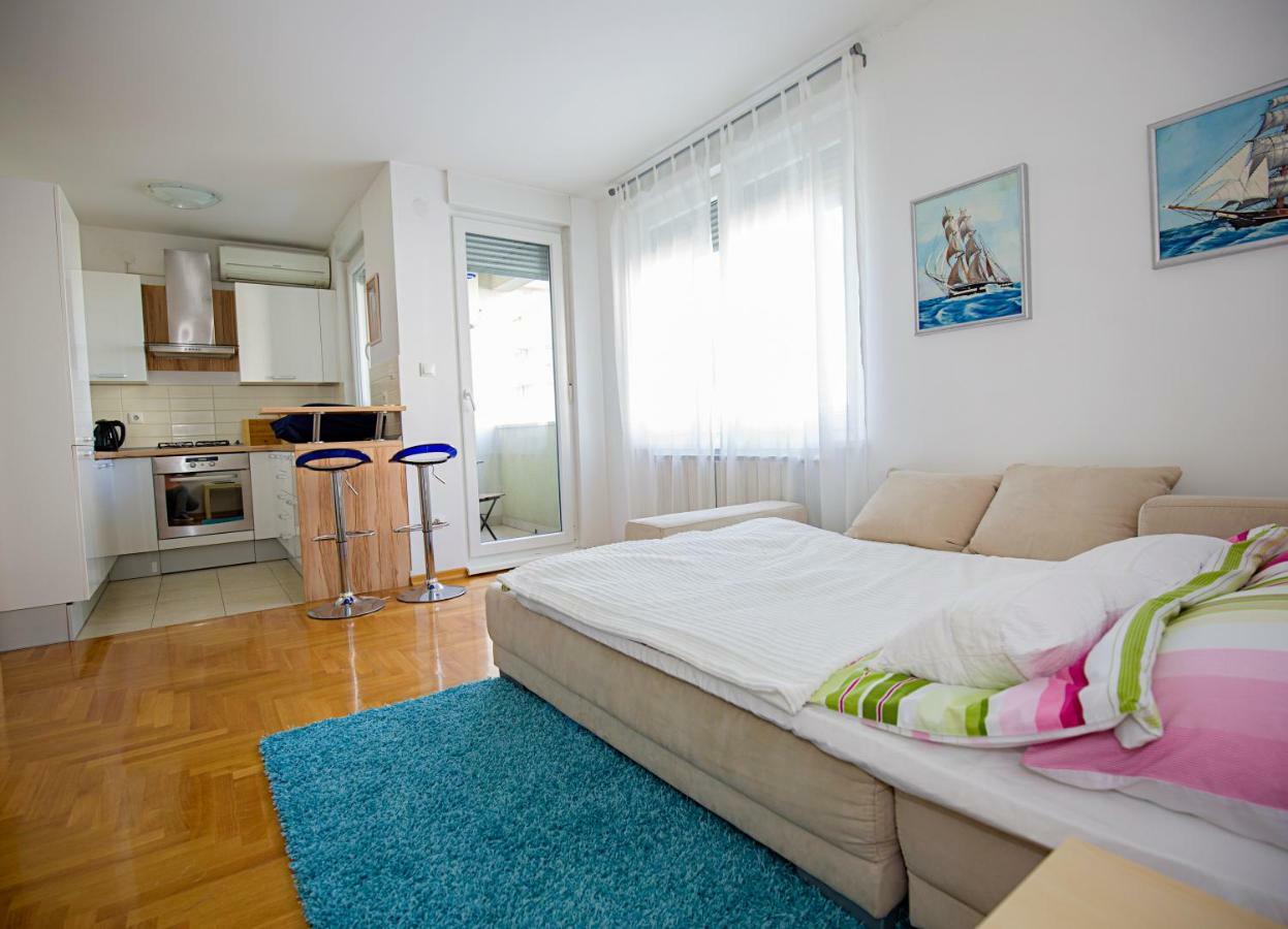 Apartment Luka Загреб Экстерьер фото
