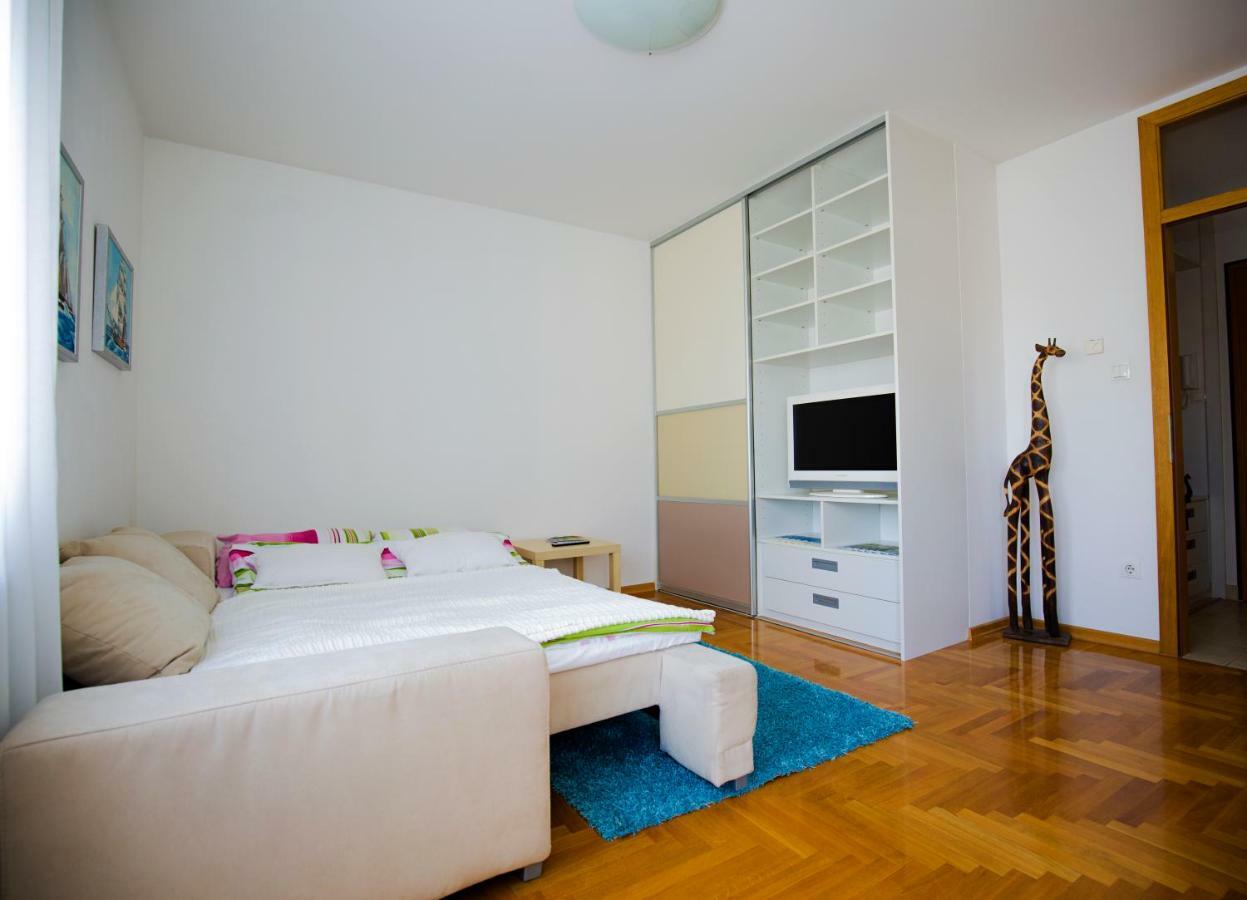 Apartment Luka Загреб Экстерьер фото