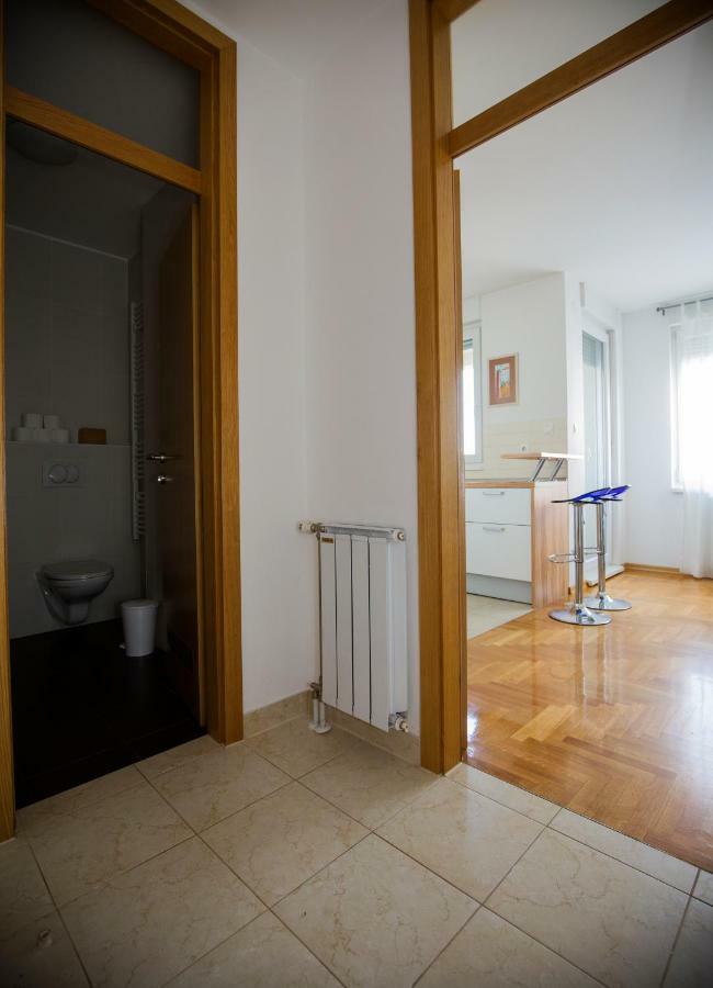 Apartment Luka Загреб Экстерьер фото